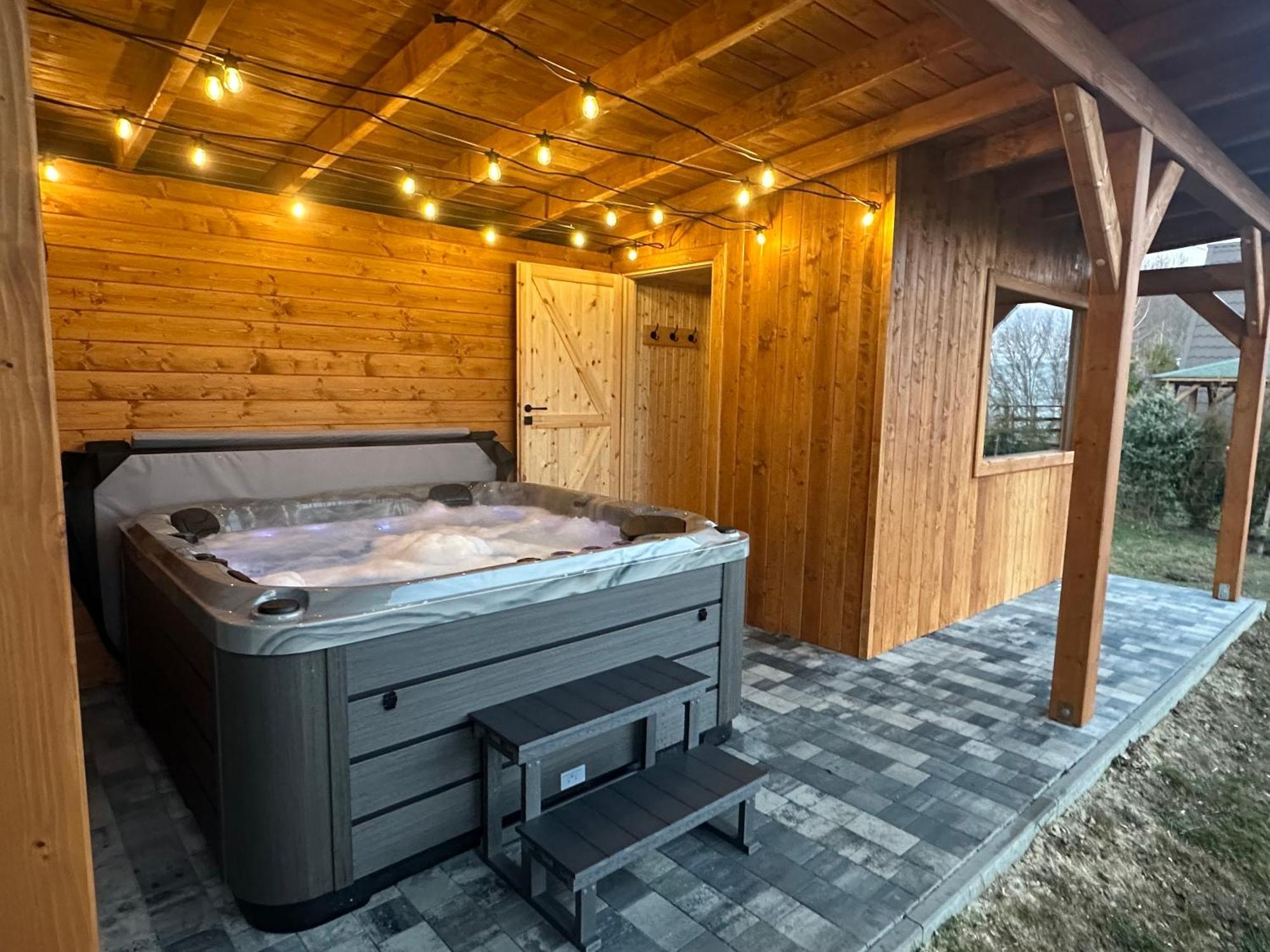 Domek Na Hrobaczej - Jacuzzi&Sauna Miedzybrodzie Bialskie Exterior photo